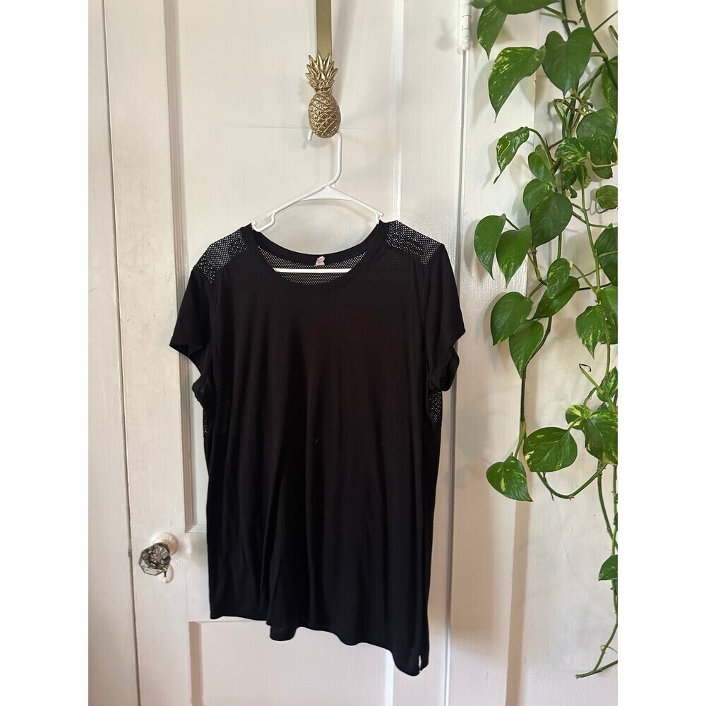 Old Navy, active women’s size X – large black athletic shirt